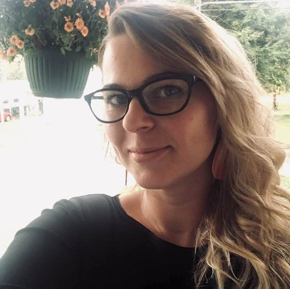 Meet your Posher, Donna - Picture 1 of 3